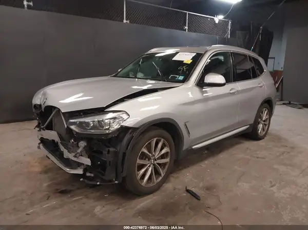 5UXTR9C50JLD73460 2018 BMW X3 - Image 2
