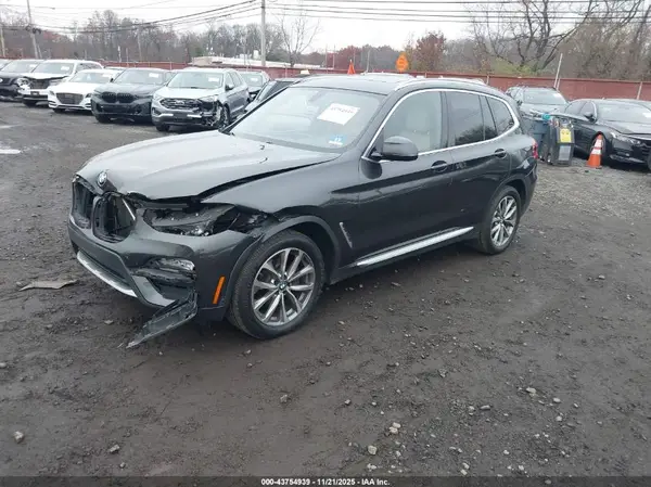 5UXTR9C50JLD73765 2018 BMW X3 - Image 2