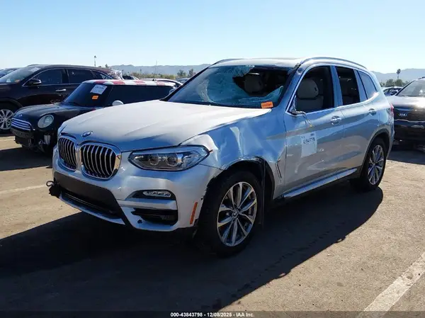 5UXTR9C50JLD73944 2018 BMW X3 - Image 2