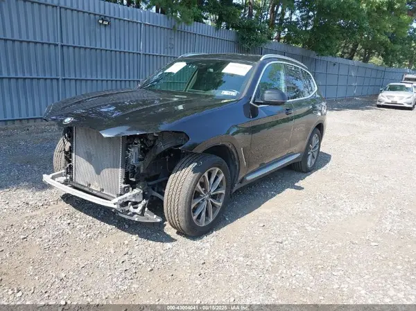 5UXTR9C50KLE11237 2019 BMW X3 - Image 2