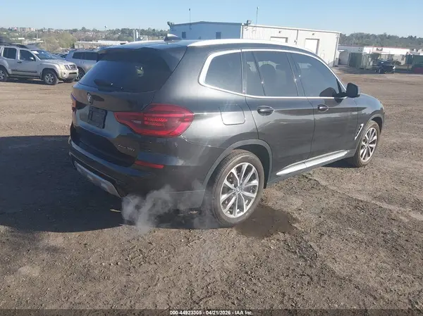 5UXTR9C50KLE12159 2019 BMW X3 - Image 2