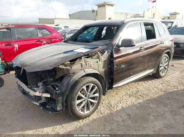 5UXTR9C50KLE12534 2019 BMW X3 - Image 2