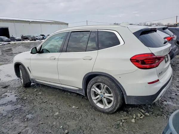 5UXTR9C50KLE12565 2019 BMW X3 - Image 2