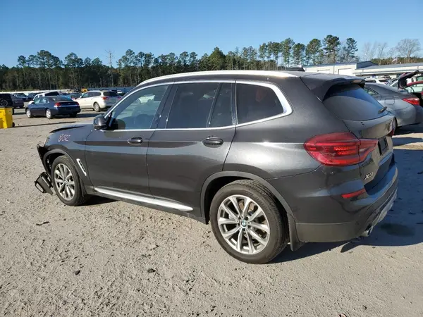5UXTR9C50KLE13196 2019 BMW X3 - Image 2