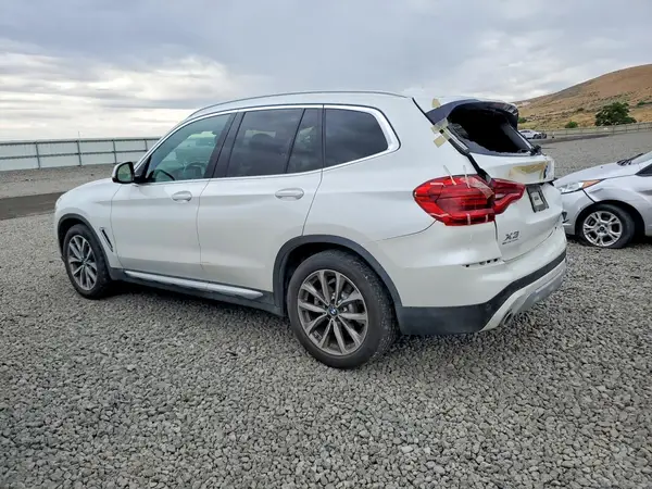 5UXTR9C50KLE14784 2019 BMW X3 - Image 2
