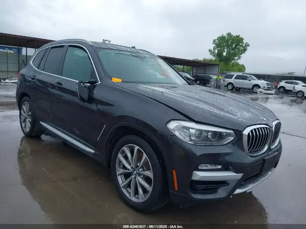 5UXTR9C50KLE16678 2019 BMW X3 - Image 1