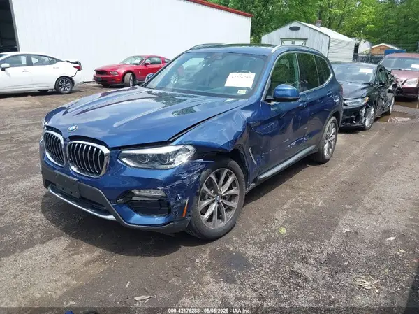 5UXTR9C50KLE19256 2019 BMW X3 - Image 2