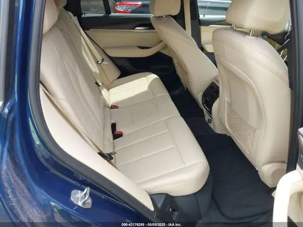 5UXTR9C50KLE19256 2019 BMW X3 - Image 8