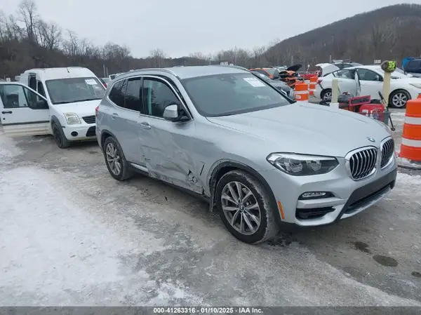 5UXTR9C50KLE20441 2019 BMW X3 - Image 1