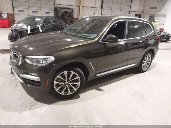 5UXTR9C50KLP95131 2019 BMW X3 - Image 2