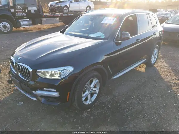 5UXTR9C50KLP96358 2019 BMW X3 - Image 2