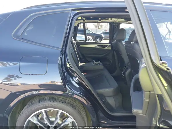 5UXTR9C50KLR04221 2019 BMW X3 - Image 8