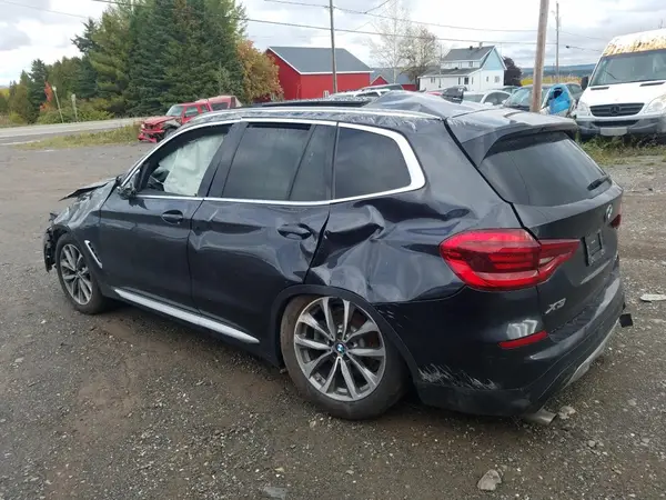5UXTR9C50KLR04865 2019 BMW X3 - Image 2