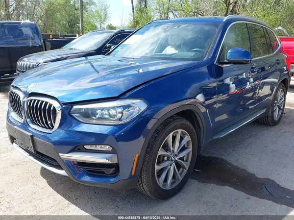 5UXTR9C50KLR05028 2019 BMW X3 - Image 2
