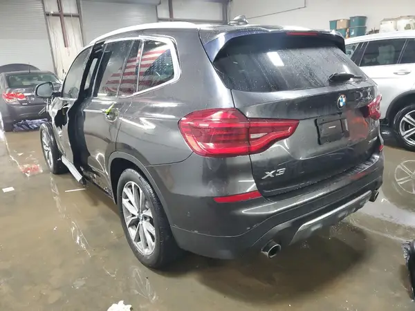 5UXTR9C50KLR05045 2019 BMW X3 - Image 2