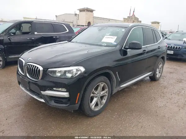 5UXTR9C50KLR05238 2019 BMW X3 - Image 2
