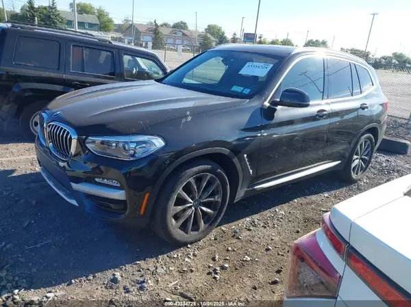 5UXTR9C50KLR05532 2019 BMW X3 - Image 2