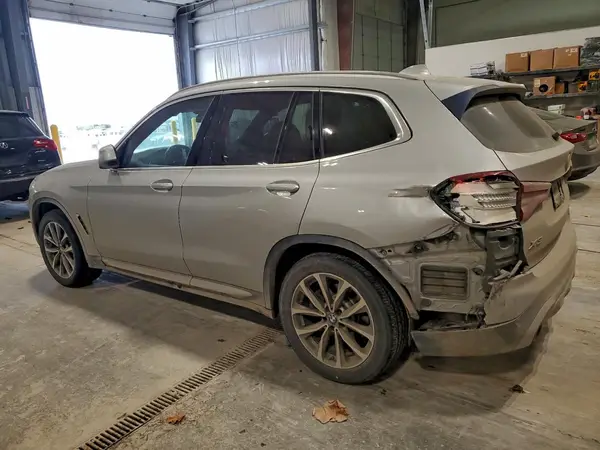 5UXTR9C50KLR05904 2019 BMW X3 - Image 2