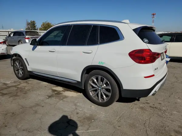 5UXTR9C50KLR09046 2019 BMW X3 - Image 2