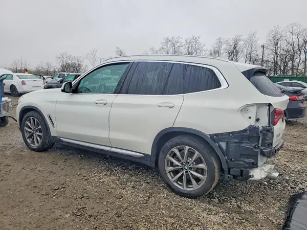 5UXTR9C50KLR10584 2019 BMW X3 - Image 2