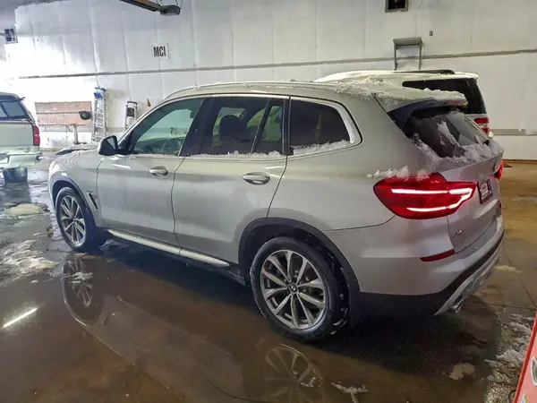 5UXTR9C50KLR10651 2019 BMW X3 - Image 2