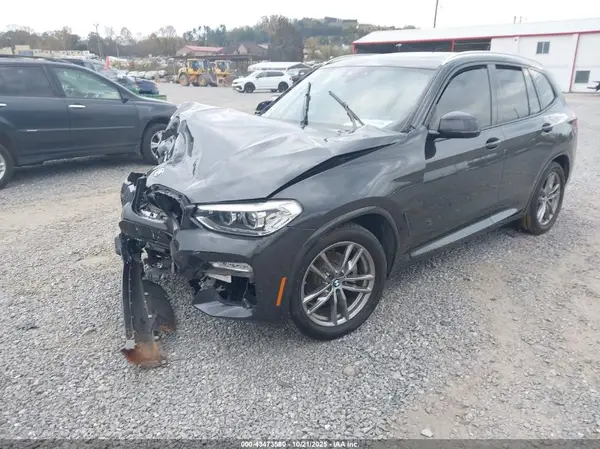 5UXTR9C50KLR11122 2019 BMW X3 - Image 2