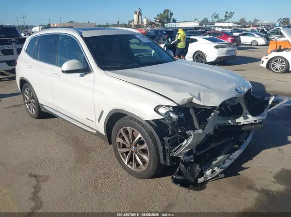5UXTR9C51JLC75635 2018 BMW X3 - Image 1