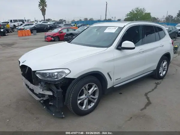 5UXTR9C51JLC77269 2018 BMW X3 - Image 2