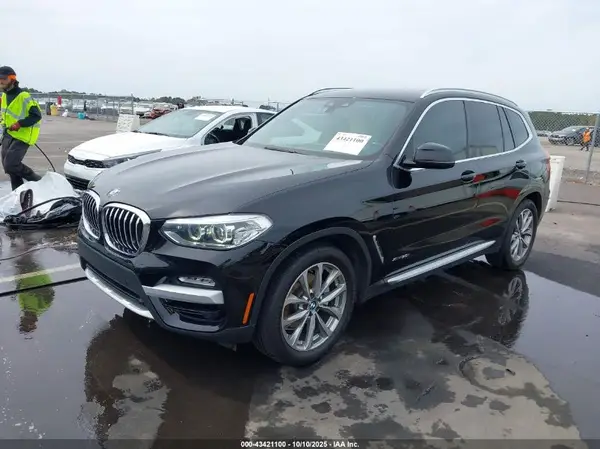 5UXTR9C51JLC77661 2018 BMW X3 - Image 2