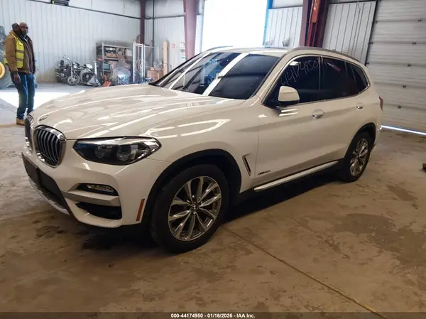 5UXTR9C51JLC79667 2018 BMW X3 - Image 2
