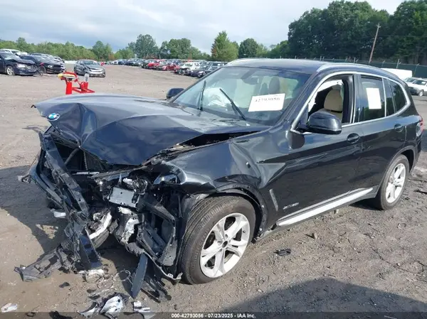 5UXTR9C51JLC80110 2018 BMW X3 - Image 2