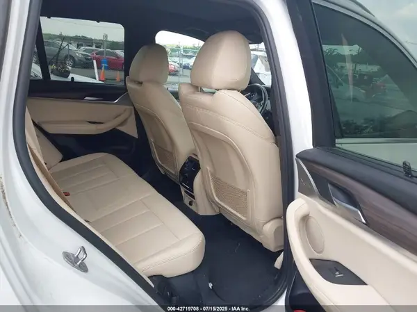5UXTR9C51JLC80205 2018 BMW X3 - Image 8
