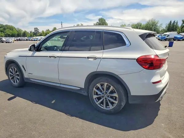 5UXTR9C51JLC80592 2018 BMW X3 - Image 2