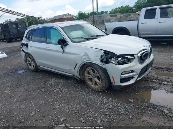 5UXTR9C51JLC82858 2018 BMW X3 - Image 1