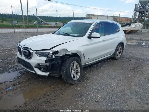5UXTR9C51JLC82858 2018 BMW X3 - Image 2