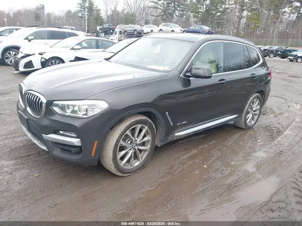 5UXTR9C51JLD60359 2018 BMW X3 - Image 2