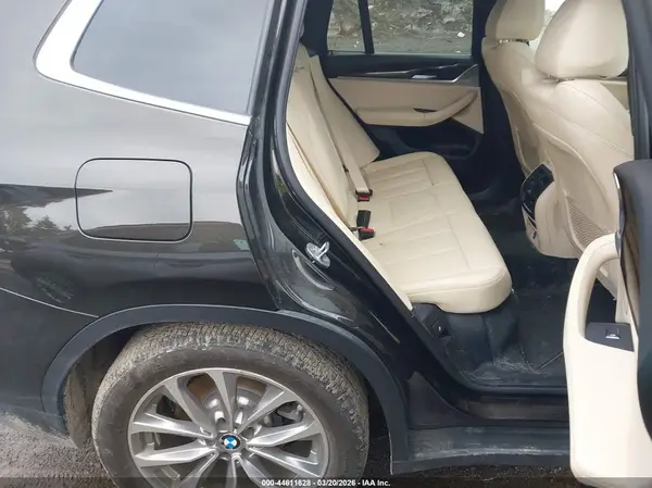 5UXTR9C51JLD60359 2018 BMW X3 - Image 8