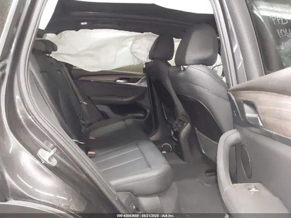 5UXTR9C51JLD71040 2018 BMW X3 - Image 8