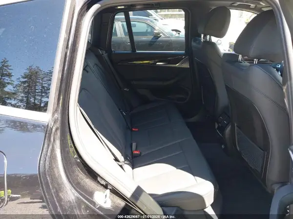 5UXTR9C51KLD90382 2019 BMW X3 - Image 8