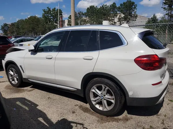 5UXTR9C51KLD91242 2019 BMW X3 - Image 2