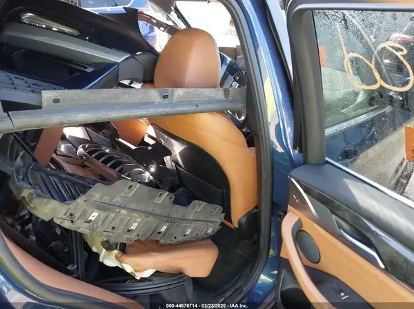 5UXTR9C51KLE14132 2019 BMW X3 - Image 8