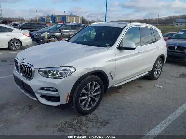 5UXTR9C51KLE14423 2019 BMW X3 - Image 2