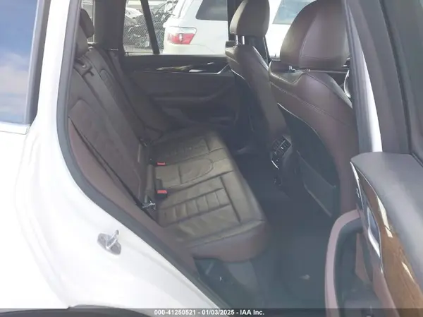 5UXTR9C51KLE14423 2019 BMW X3 - Image 8