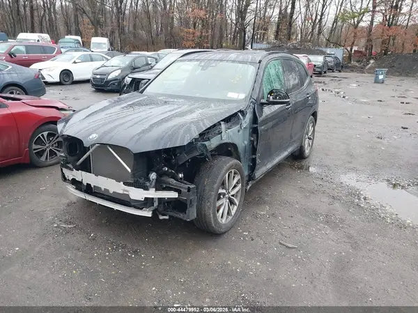 5UXTR9C51KLE14888 2019 BMW X3 - Image 2