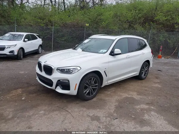 5UXTR9C51KLE15801 2019 BMW X3 - Image 2