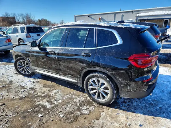 5UXTR9C51KLE16608 2019 BMW X3 - Image 2