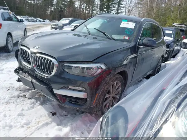5UXTR9C51KLE16625 2019 BMW X3 - Image 2
