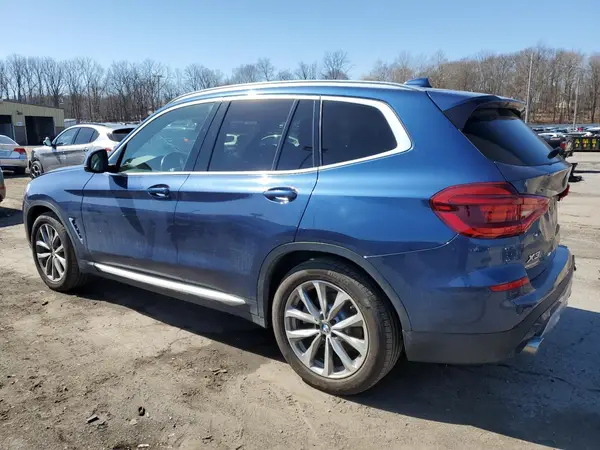 5UXTR9C51KLE21615 2019 BMW X3 - Image 2