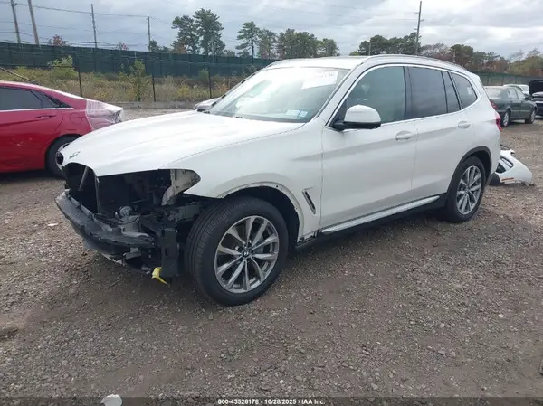 5UXTR9C51KLP80833 2019 BMW X3 - Image 2
