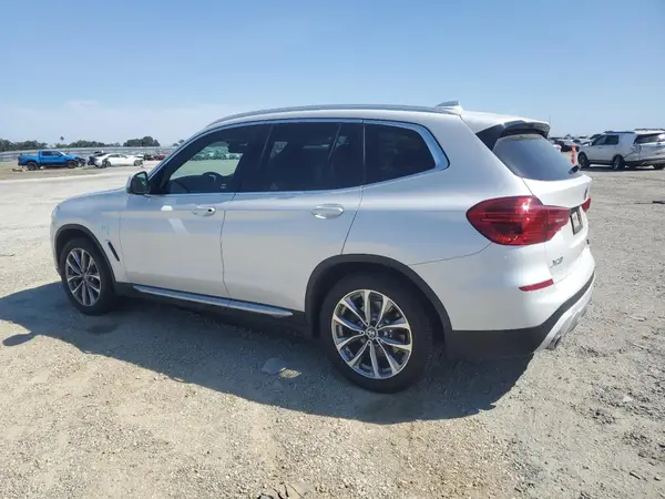 5UXTR9C51KLP87877 2019 BMW X3 - Image 2